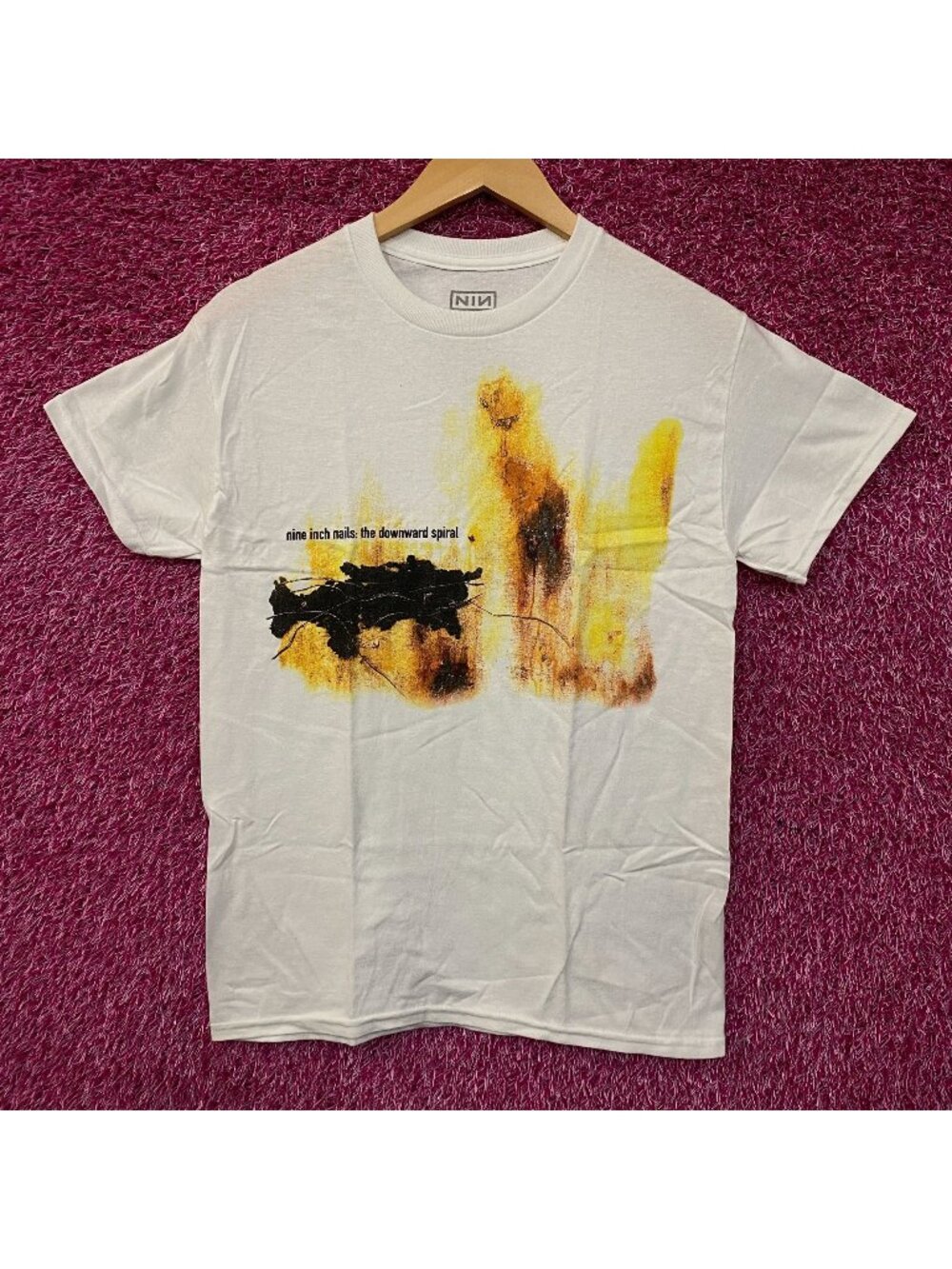 Nine Inch Nails "The Downward Spiral" Cover Art Rock T-shirt Small